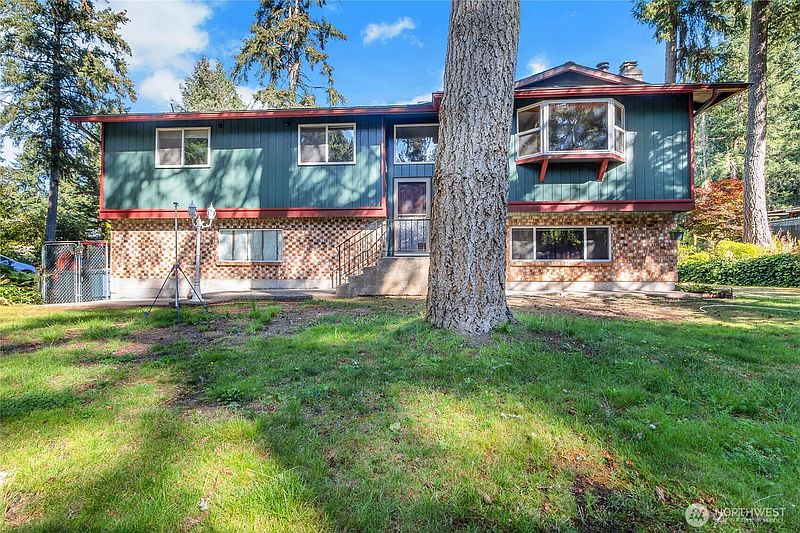 2nd image of 25225 70th Avenue E