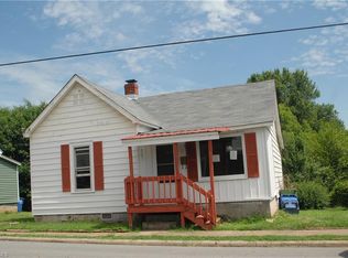 207 Washington St, Mayodan, NC 27027