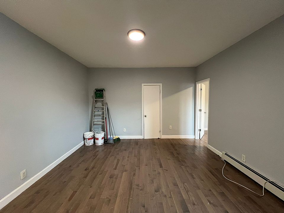 2nd image of 20 Fulton Ave #21E