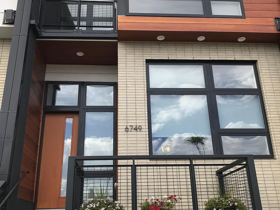 1st image of 6749 E Lowry Blvd