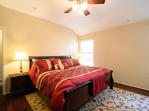 4th image of 4078 Serene Dr