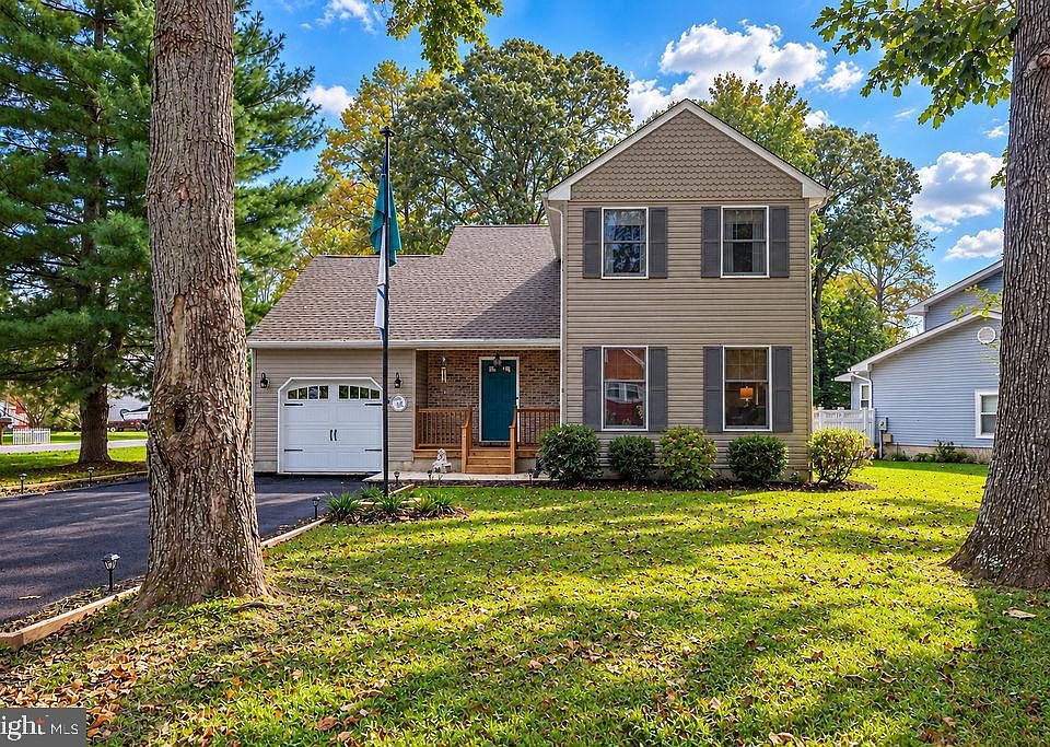 1st image of 33318 Butternut Ct