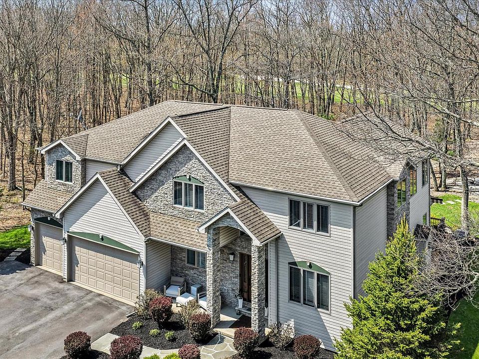 1st image of 34 Golfwood Dr