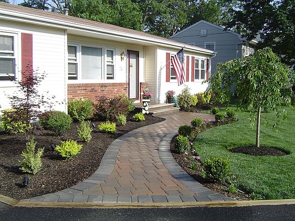 Pavers to frt of Home