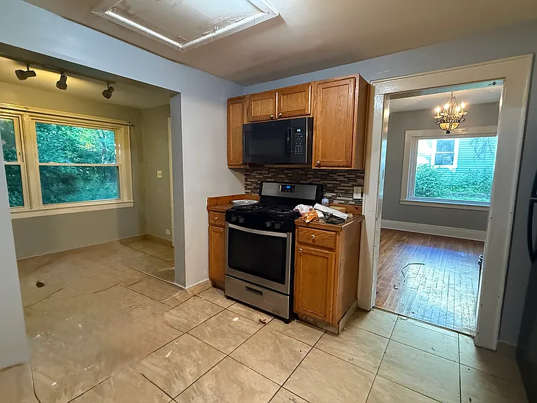 2625 E Fayette St — Photo 5