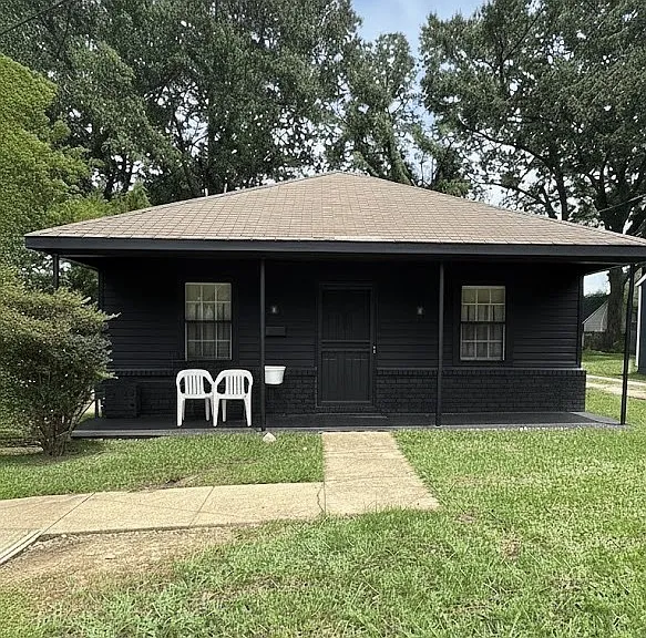 3640 Fairmont Ave — Photo 1