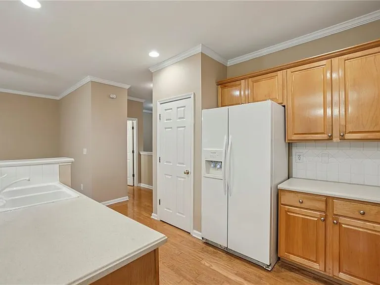 3128 Mercer University Dr — Photo 15