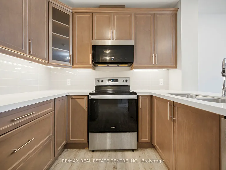 830 Megson Ter #513 — Photo 11