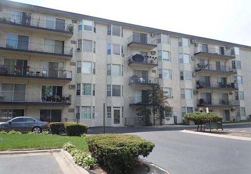 1st image of 5510 N Lincoln Ave #201