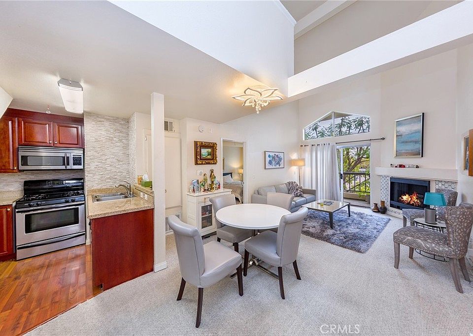 1st image of 5515 Canoga Ave APT 305