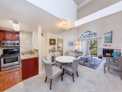 5515 Canoga Ave APT 305, Woodland Hills, CA, 91367