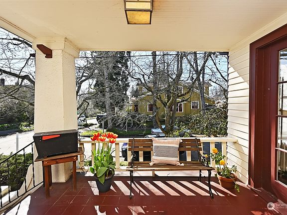 3rd image of 6303 19th Avenue NE