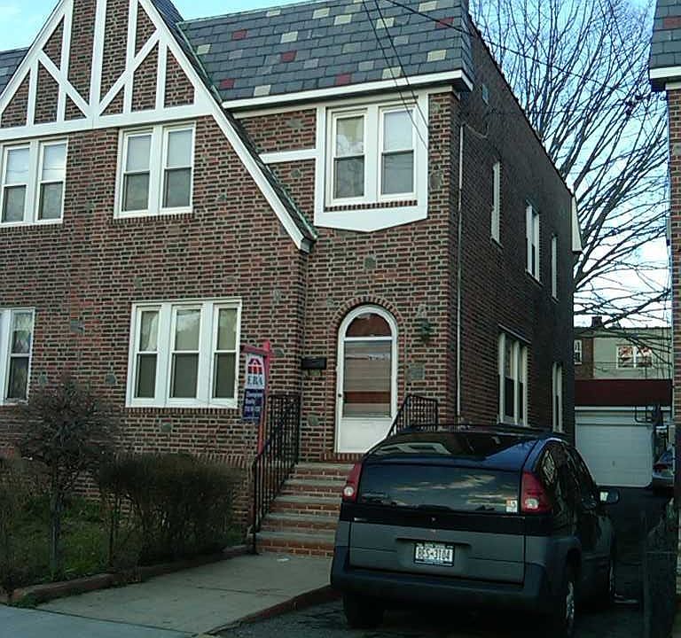 1st image of 2534 Laconia Ave