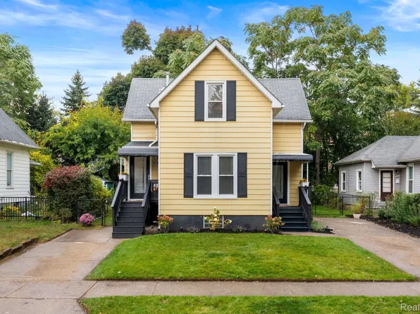 144 Gallup St, Mount Clemens, MI 48043