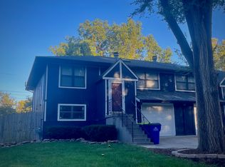 8545 England St, Overland Park, KS 66212