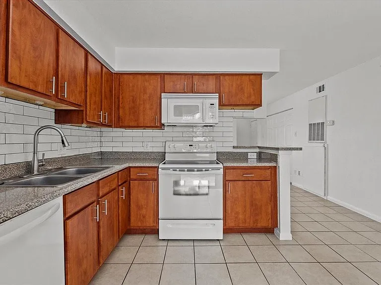 3506 Cove View Blvd #303 — Photo 17