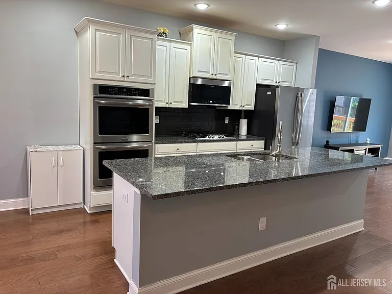 1302 Hights Farm Rd N — Photo 15