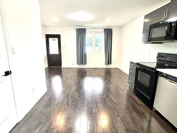 3rd image of 427 Vaughan Rd Unit B