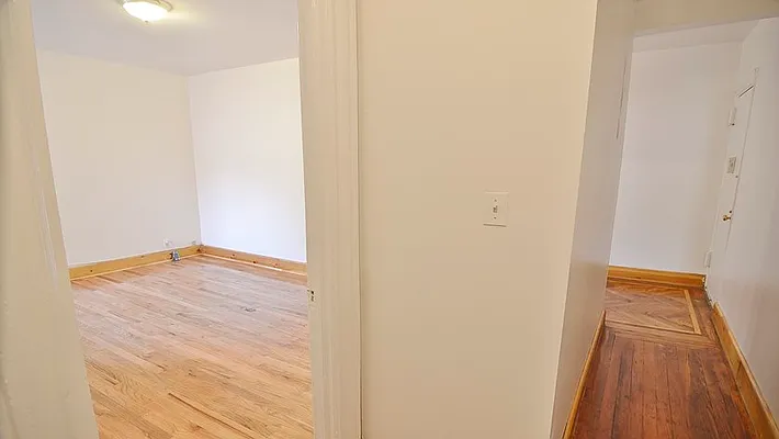 Rented by Park Property Advisors | media 6