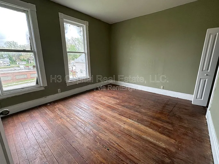 821 Alby St #A — Photo 7