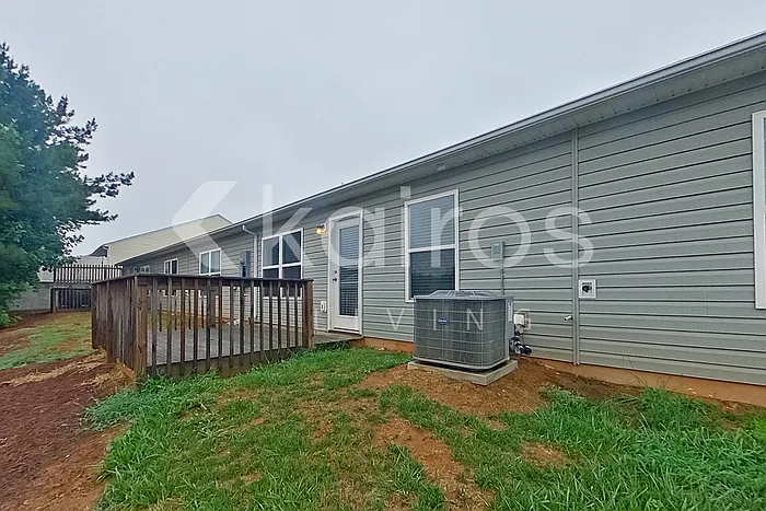1190 Amberlight Cir — Photo 18