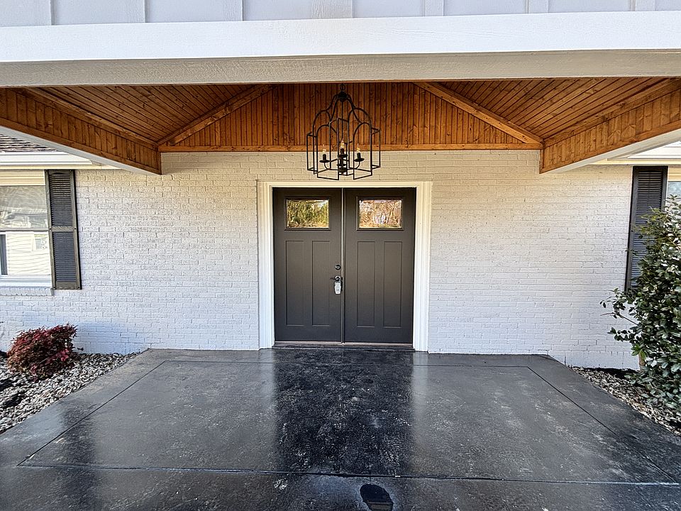 1st image of 107 1st Ave Unit C