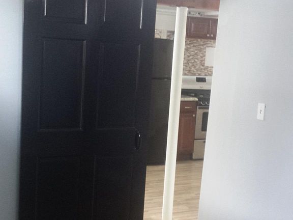 3rd image of 110 Fortfield Ave