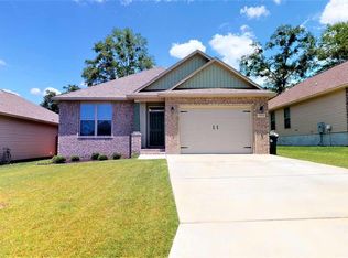 1932 Heaton Rd, Cantonment, FL 32533