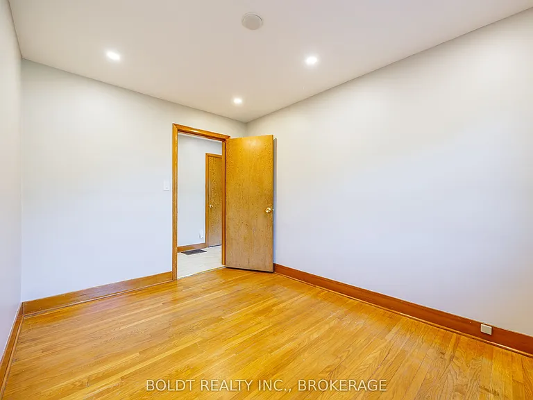 127 Louth St #1 — Photo 19