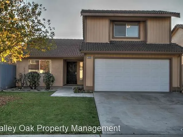 3320 Perisburg Ln, Ceres, CA 95307