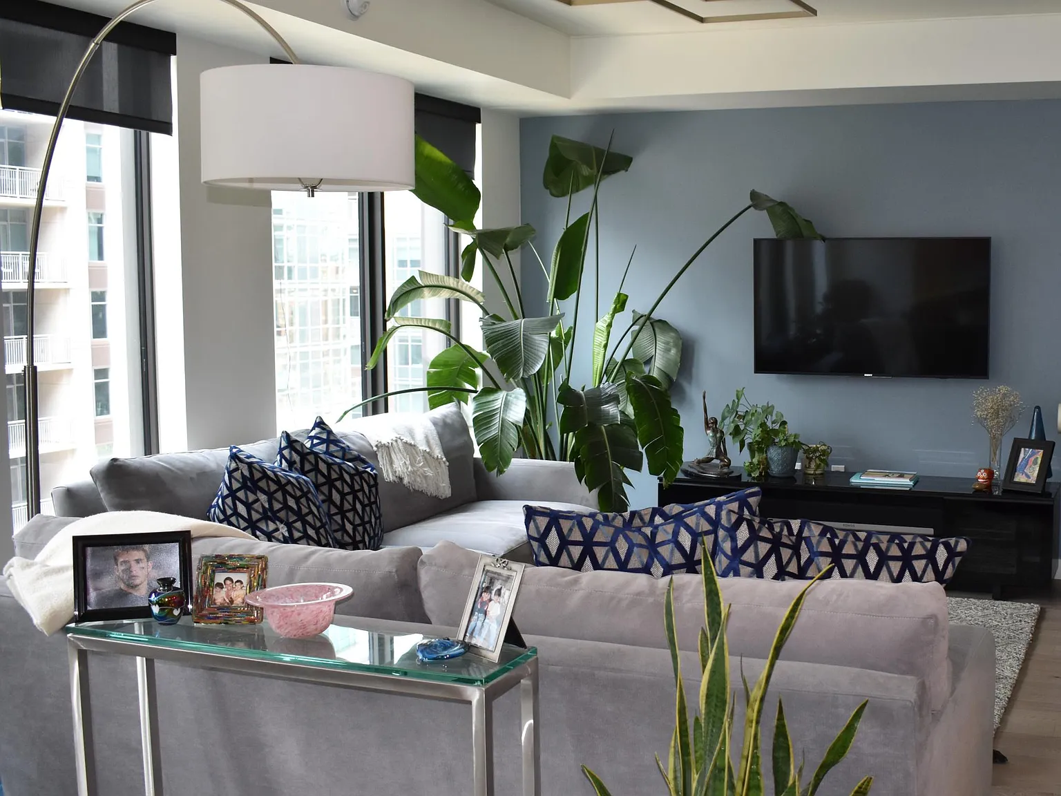 2 bed, 1462 sqft, $3,850 — Photo 2