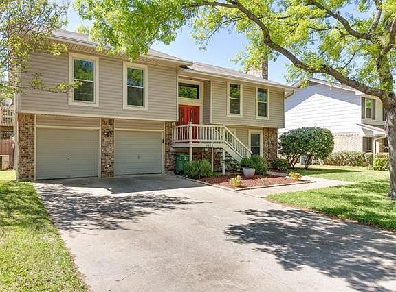 3rd image of 3233 Princess St