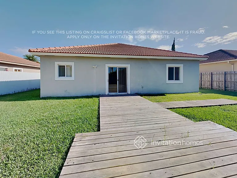 15432 SW 183rd Ter — Photo 18