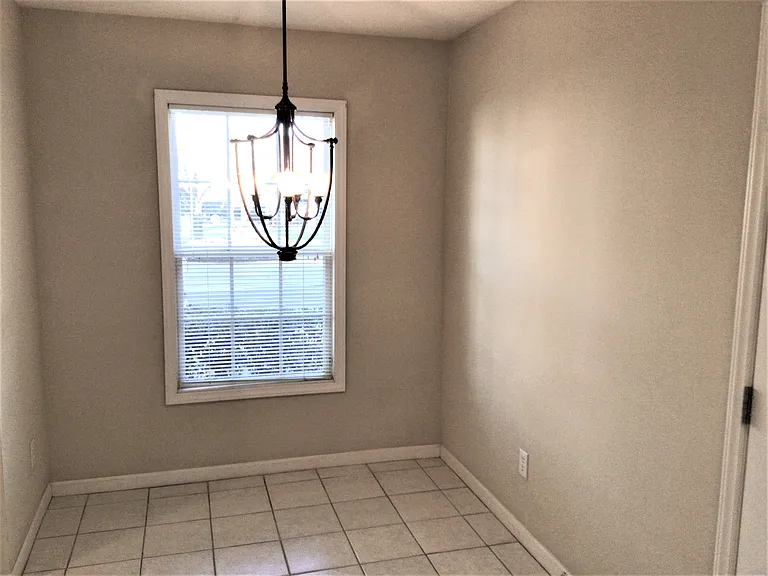 5470 Regent Village Dr — Photo 5