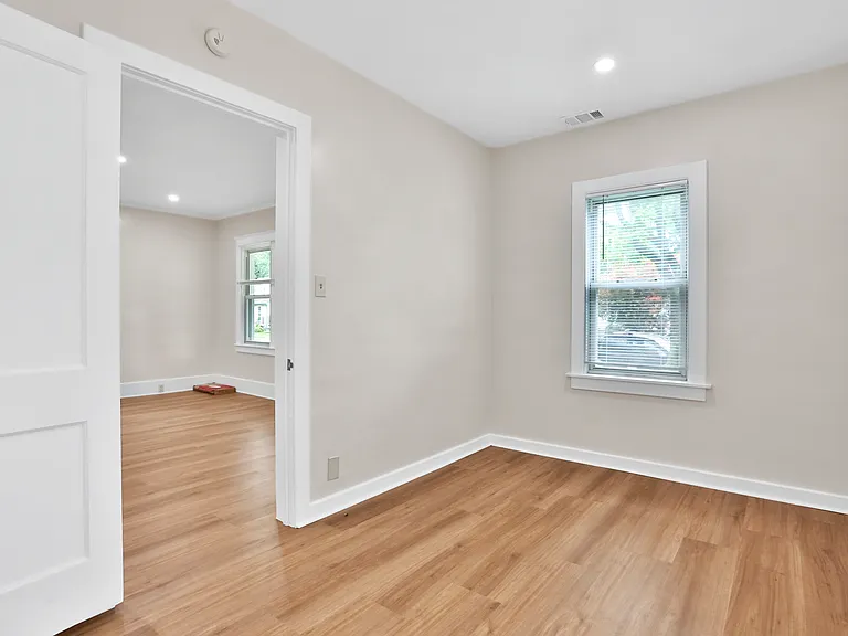 3226 Grayson St — Photo 9