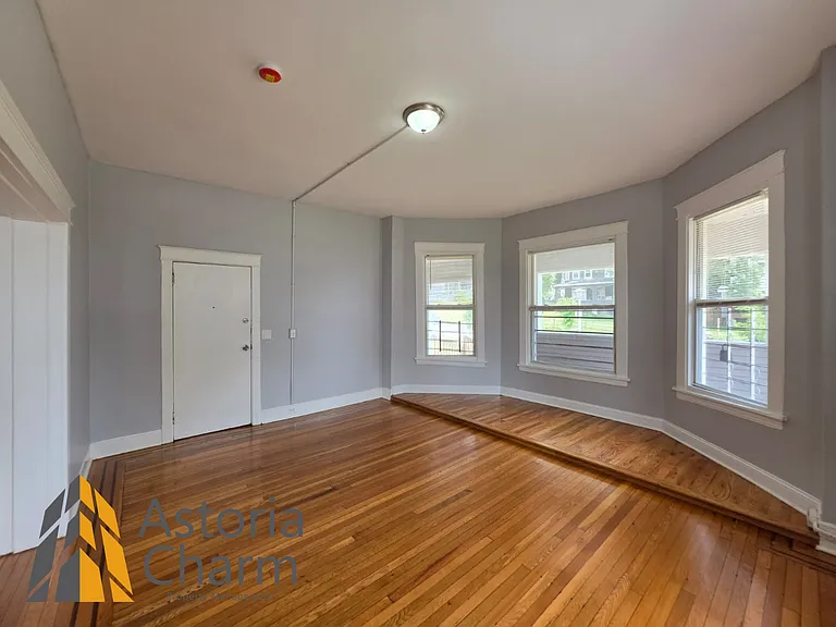 2206 Roslyn Ave #1 — Photo 10