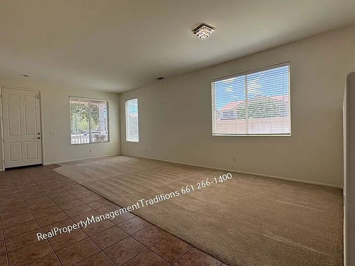 4 bed, 3.0 bath, 2996 sqft, $3,200 — Photo 3