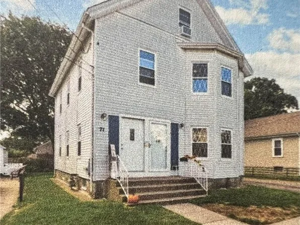 71 South St, Lincoln, RI 02865