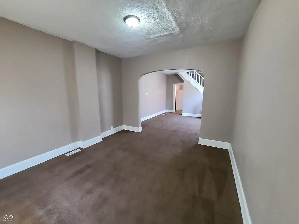 Building Photo - 516 W 28th St