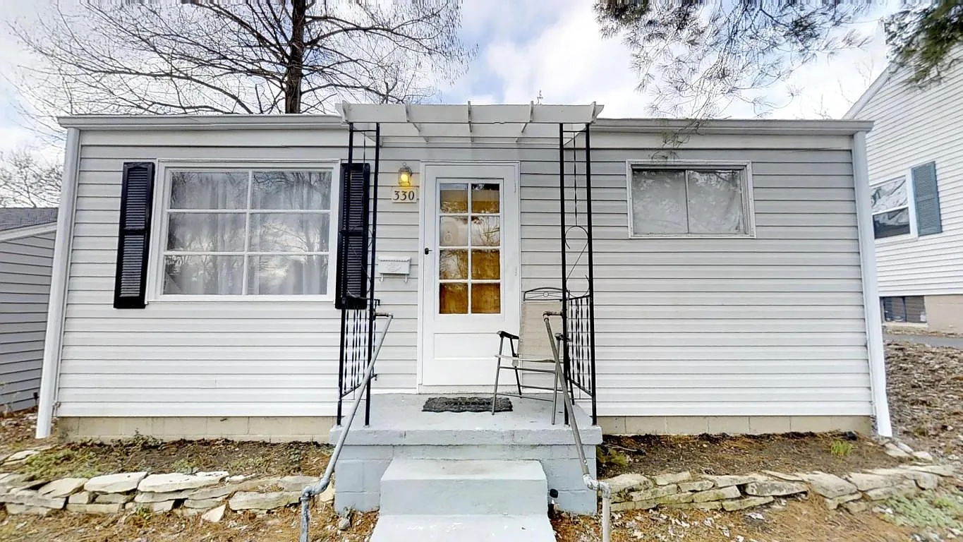 330 W Kanawha Ave photo 1