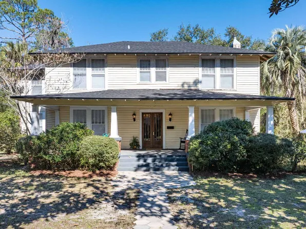 203 Helvenston St SE, Live Oak, FL 32064