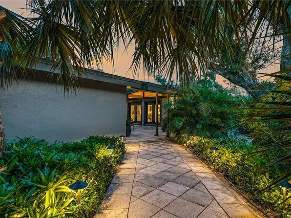 3526 Mockingbird Dr, Vero Beach, FL 32963