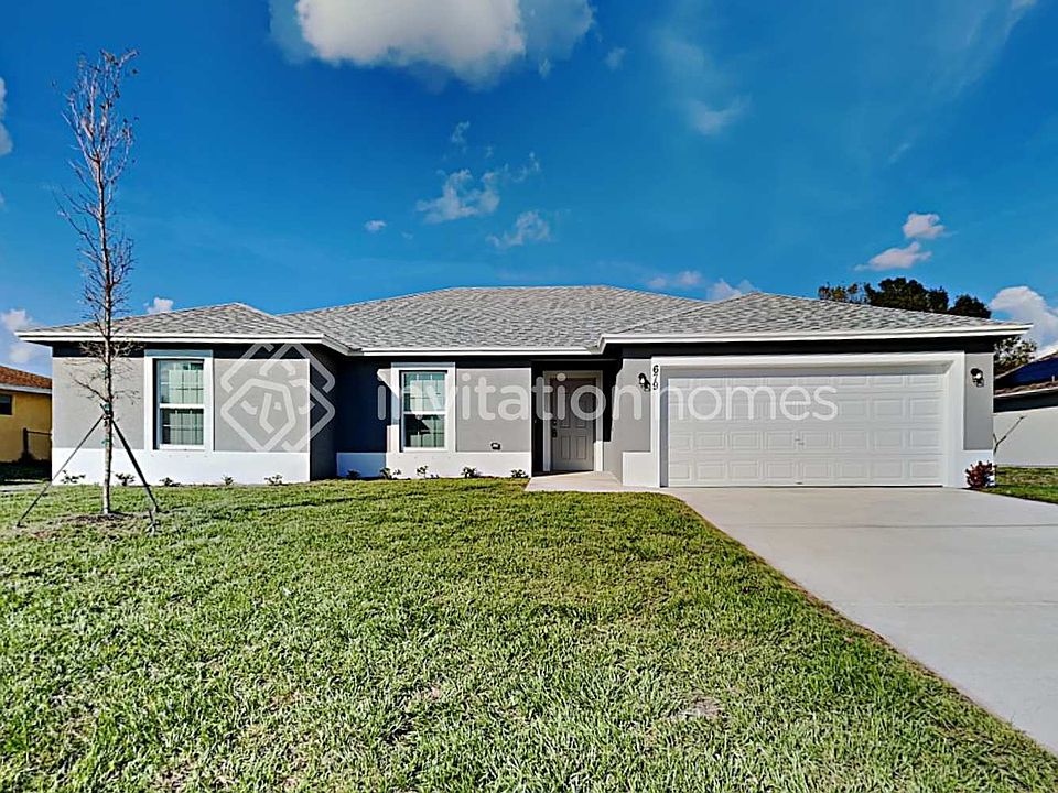 1st image of 679 SW Lucero Dr