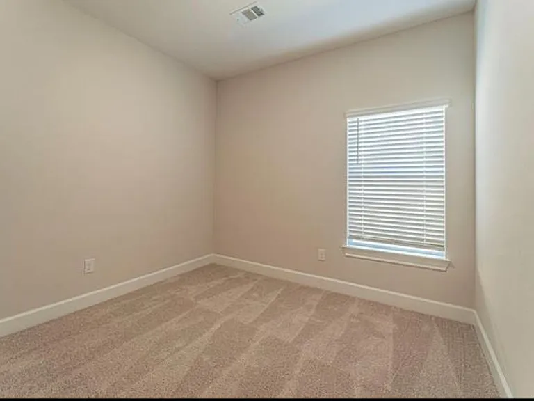 1204 Witherspoon Ln — Photo 15