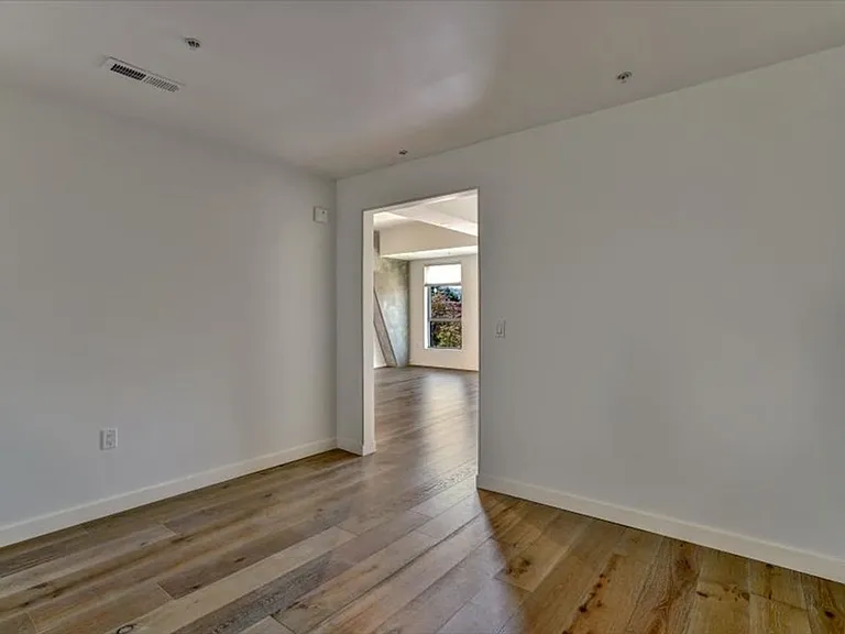 2125 Bryant St #308 — Photo 15