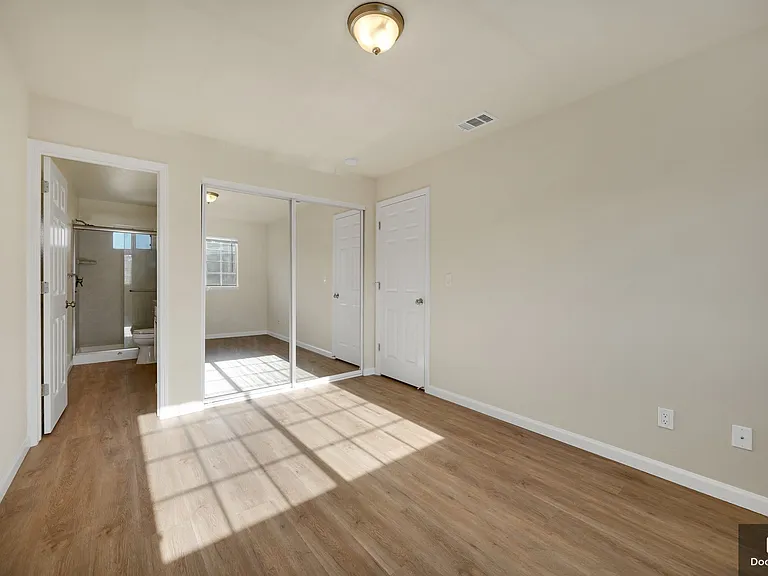 813 Woodhams Oaks Pl — Photo 15