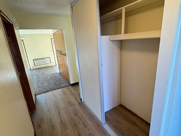 Michelbook Apartments — Photo 18