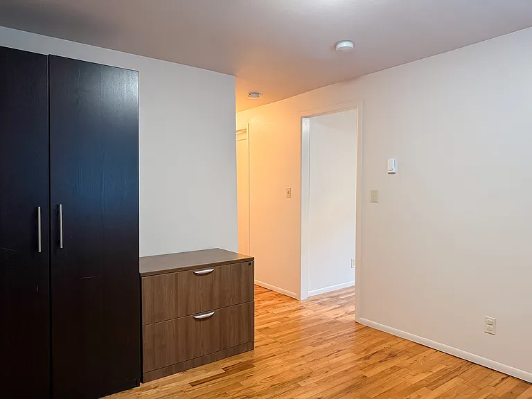 732 10th St NE — Photo 15