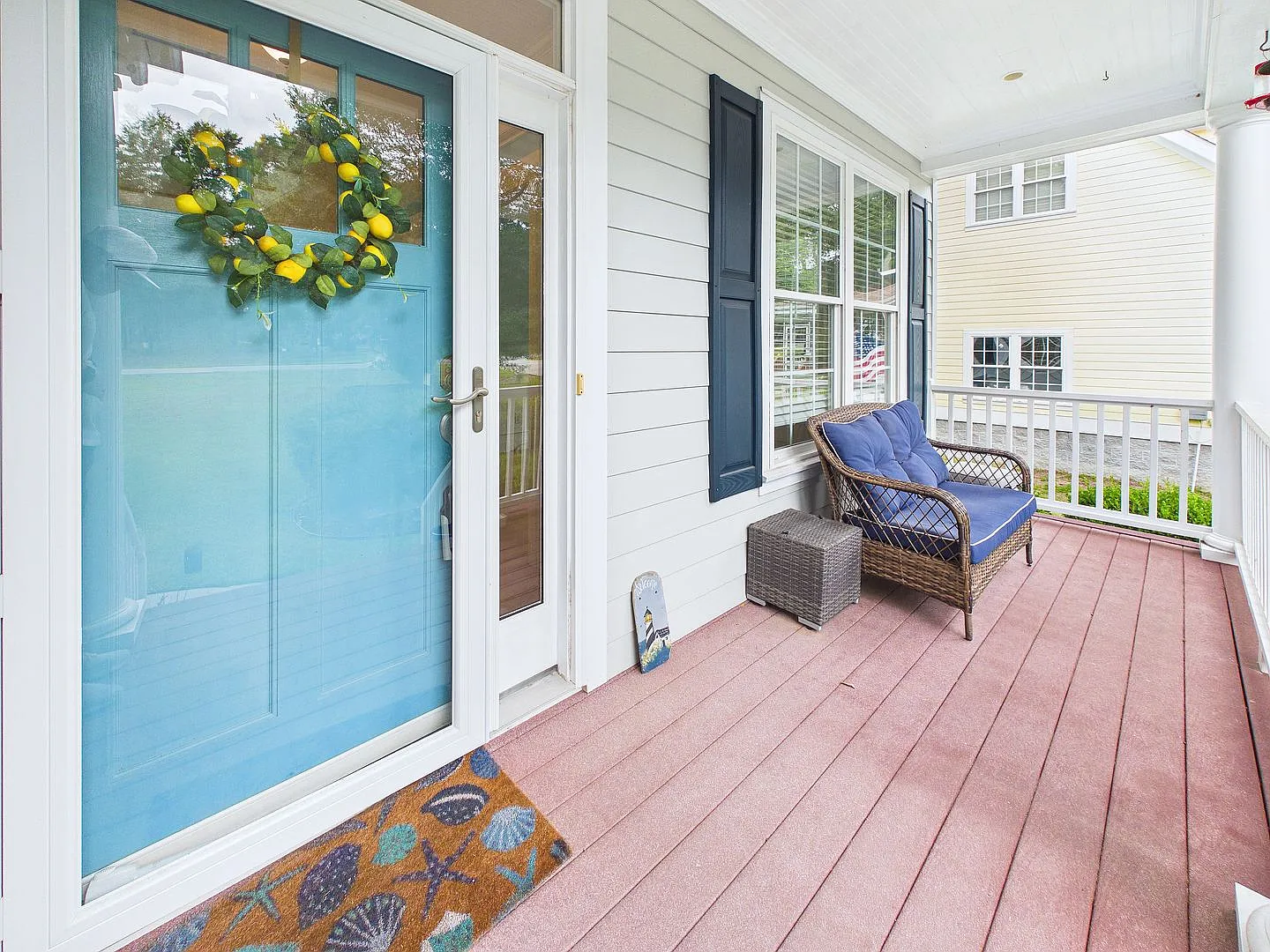 Beautiful Home In Oyster Harbour Neighborhood - Available Now! — Photo 3