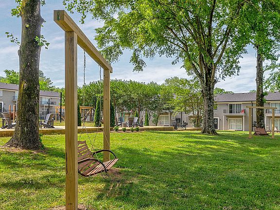 4th image of 2917 Williamsburg Ln #100-D